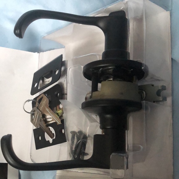 🔐BNIB Two Taymor Keyed Exterior Door Locks🔐 - Picture 3 of 4